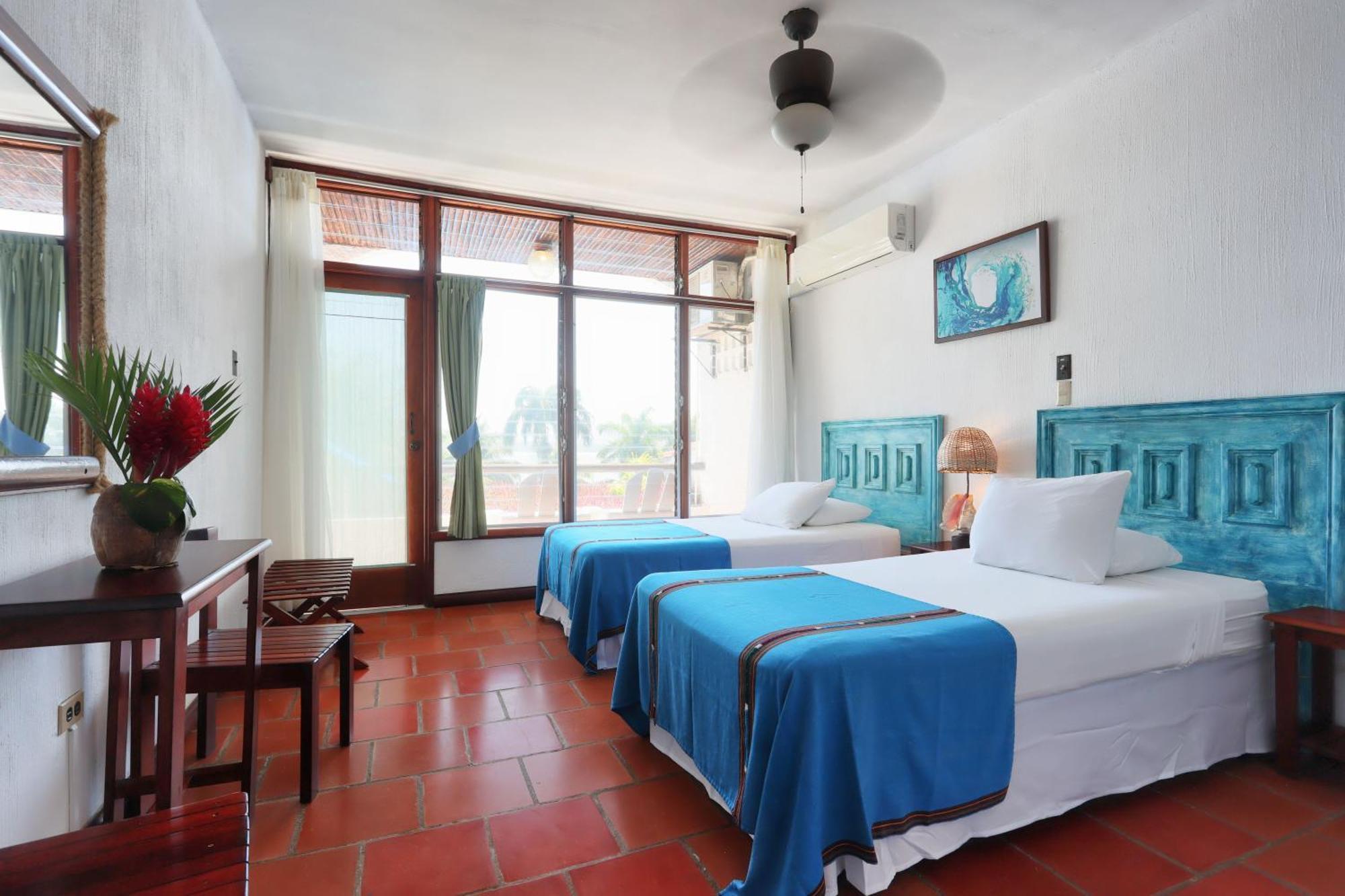 Villa Caribe Lívingston エクステリア 写真